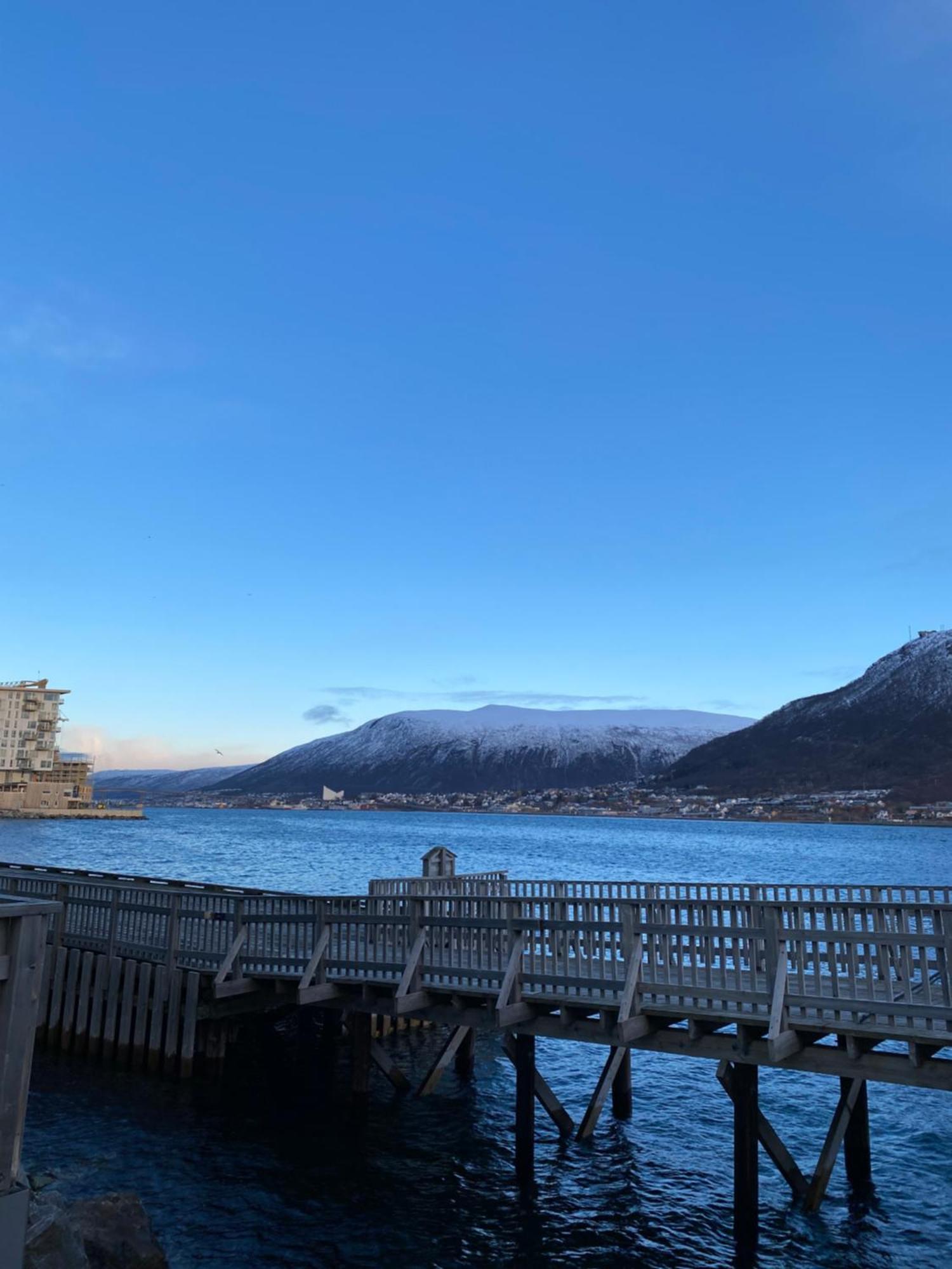 Royal On The Edge By The Sea Leilighet Tromsø